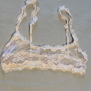 Urban Outfitters Out From Under firecracker lace scoop bra light pink